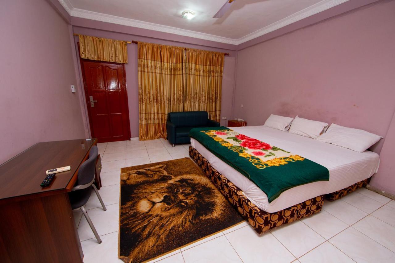 Pemicsa Hotel Accra Spintex Exteriör bild