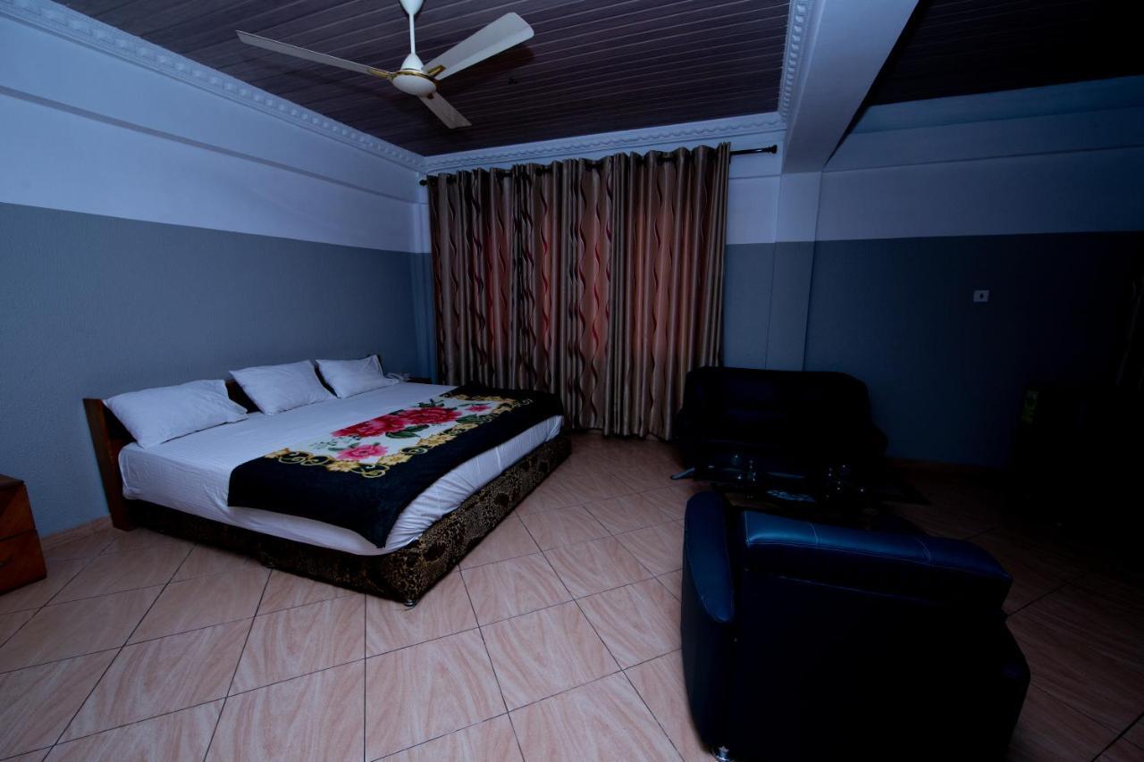 Pemicsa Hotel Accra Spintex Exteriör bild