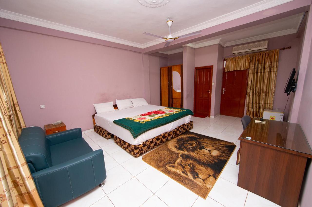Pemicsa Hotel Accra Spintex Exteriör bild
