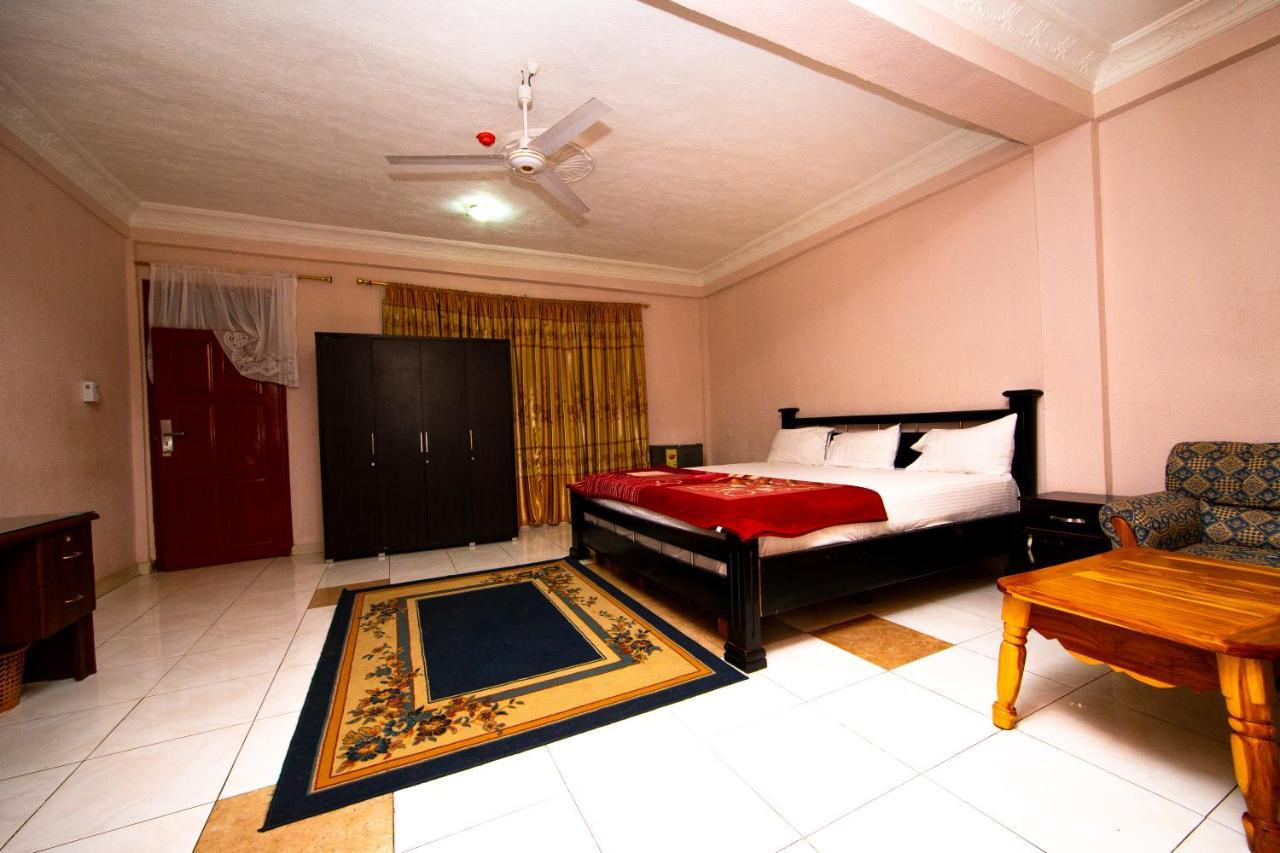 Pemicsa Hotel Accra Spintex Exteriör bild