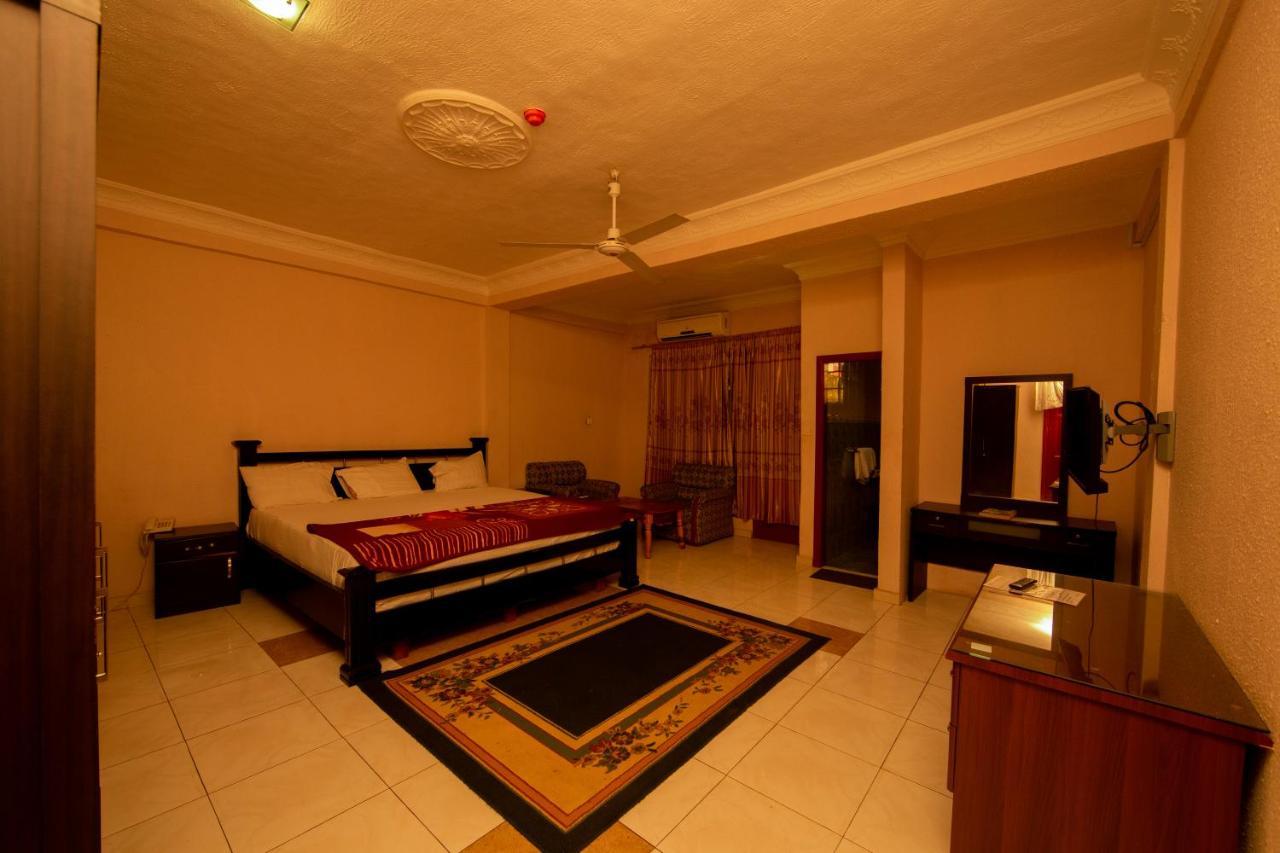 Pemicsa Hotel Accra Spintex Exteriör bild