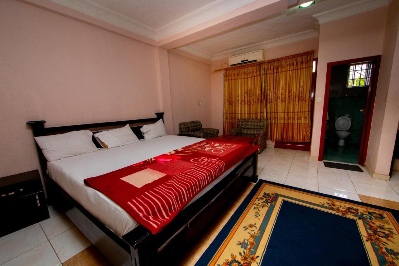 Pemicsa Hotel Accra Spintex Exteriör bild