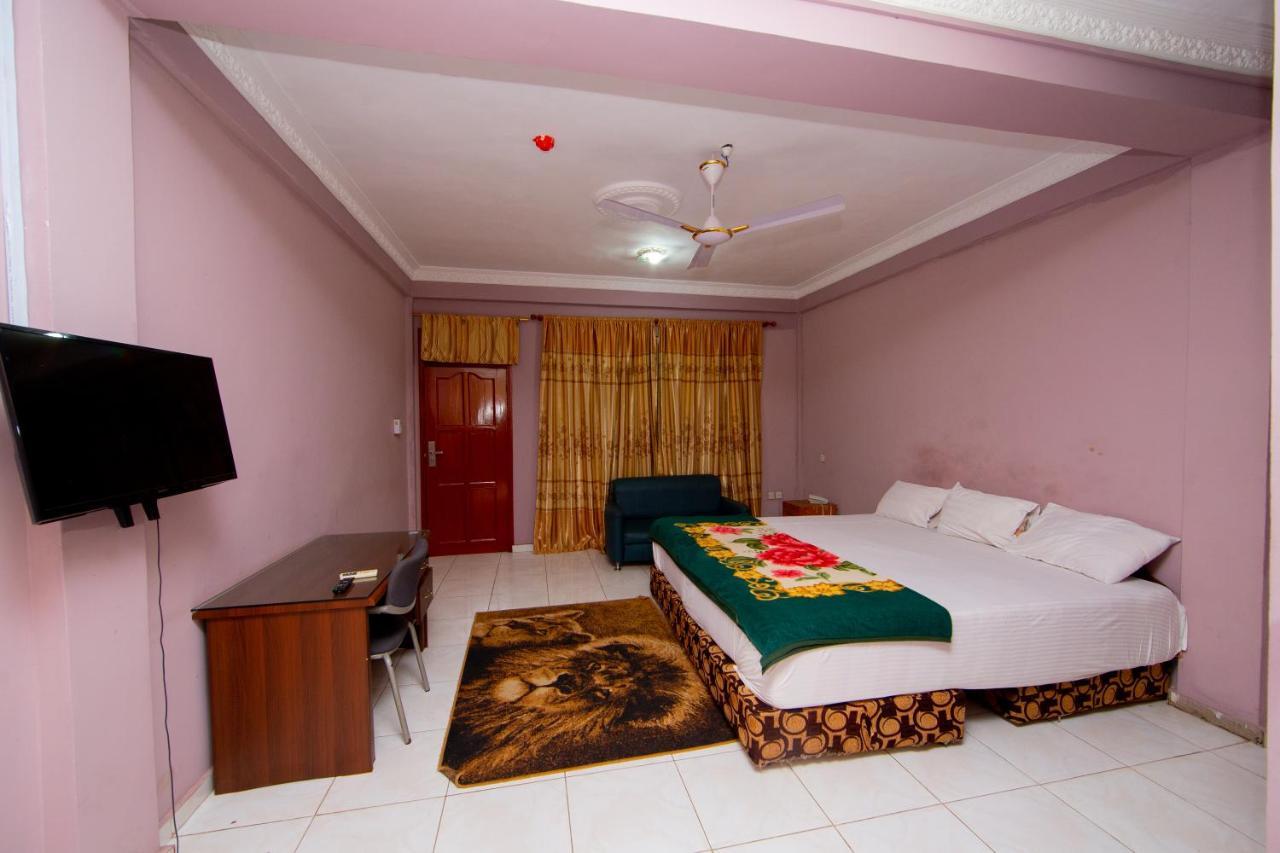 Pemicsa Hotel Accra Spintex Exteriör bild