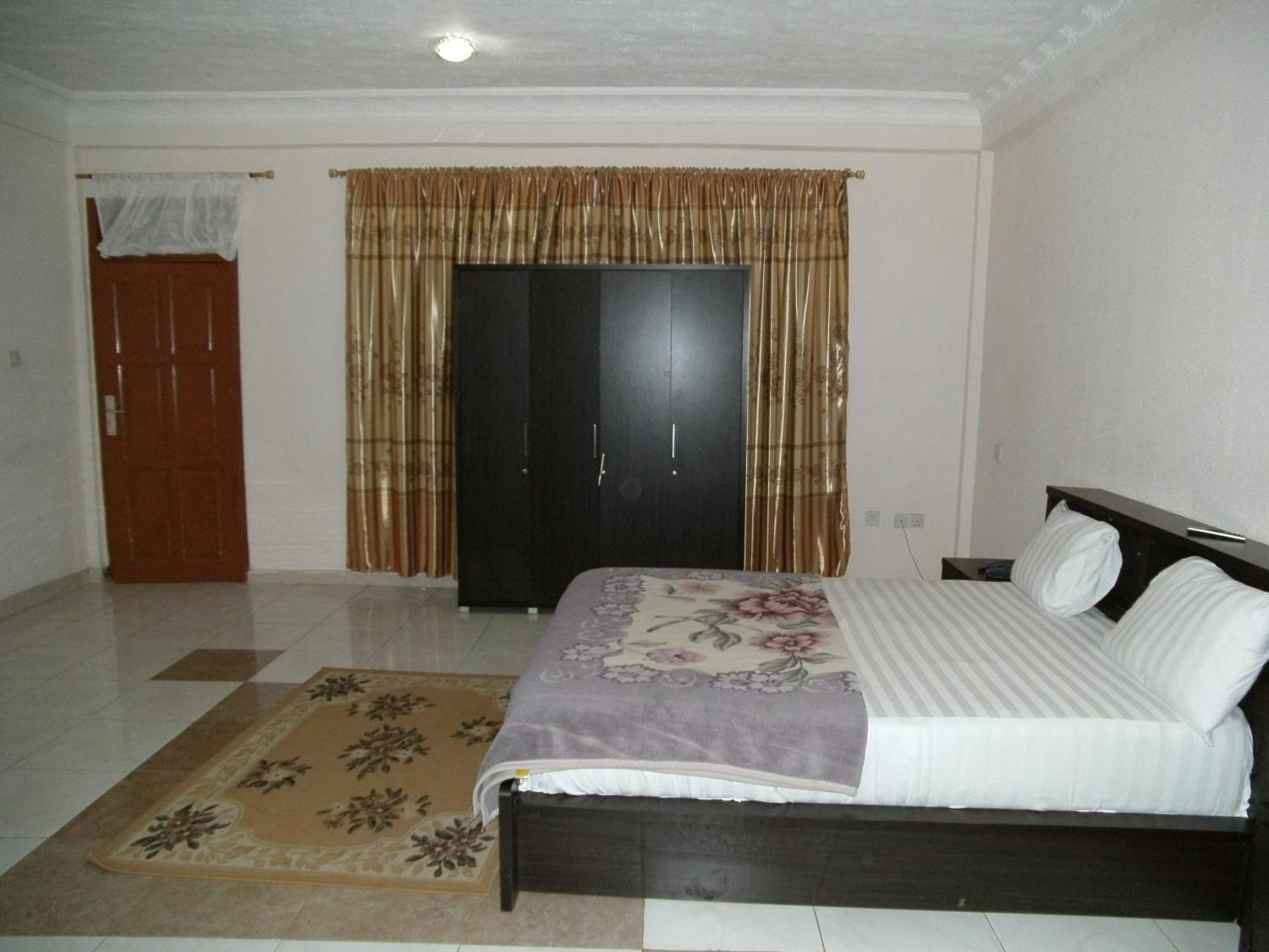 Pemicsa Hotel Accra Spintex Rum bild