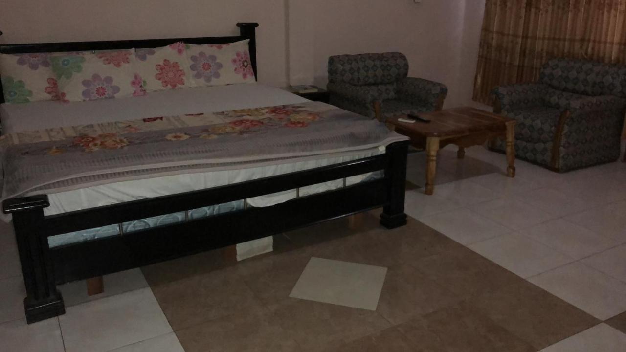 Pemicsa Hotel Accra Spintex Exteriör bild