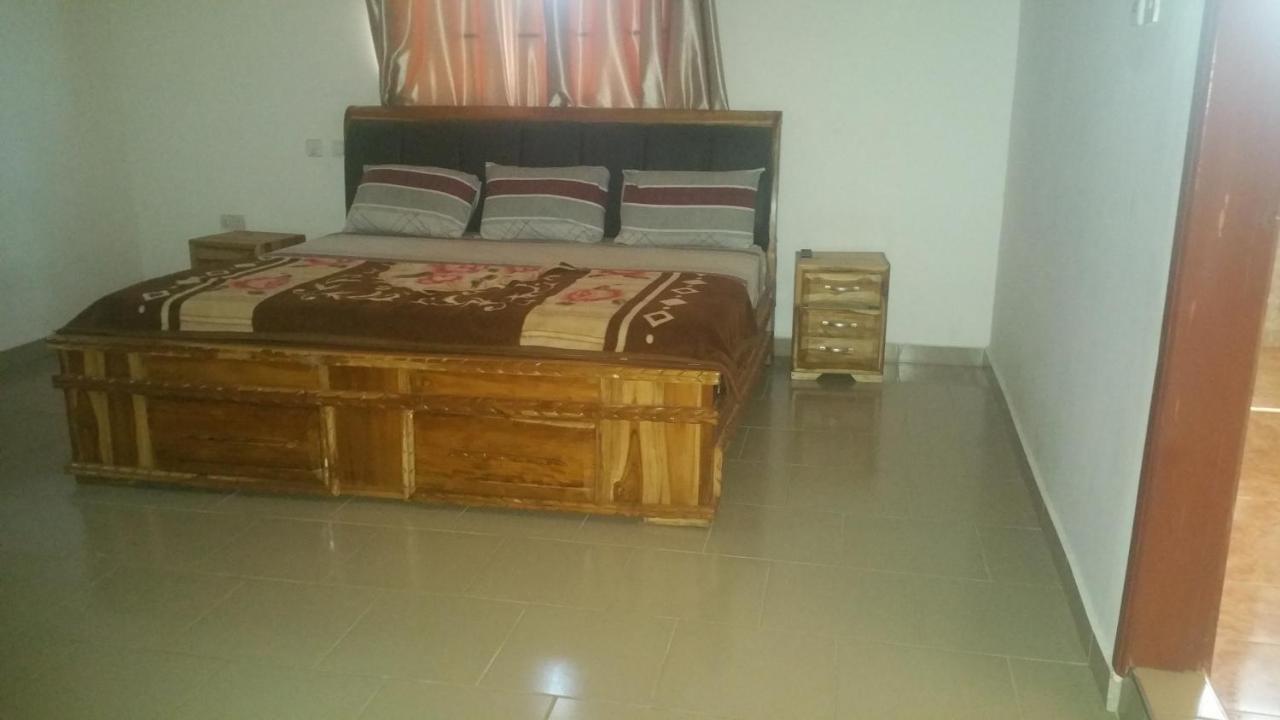 Pemicsa Hotel Accra Spintex Exteriör bild