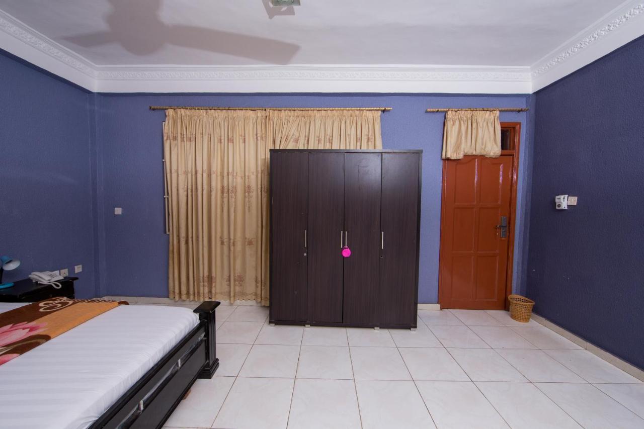 Pemicsa Hotel Accra Spintex Exteriör bild