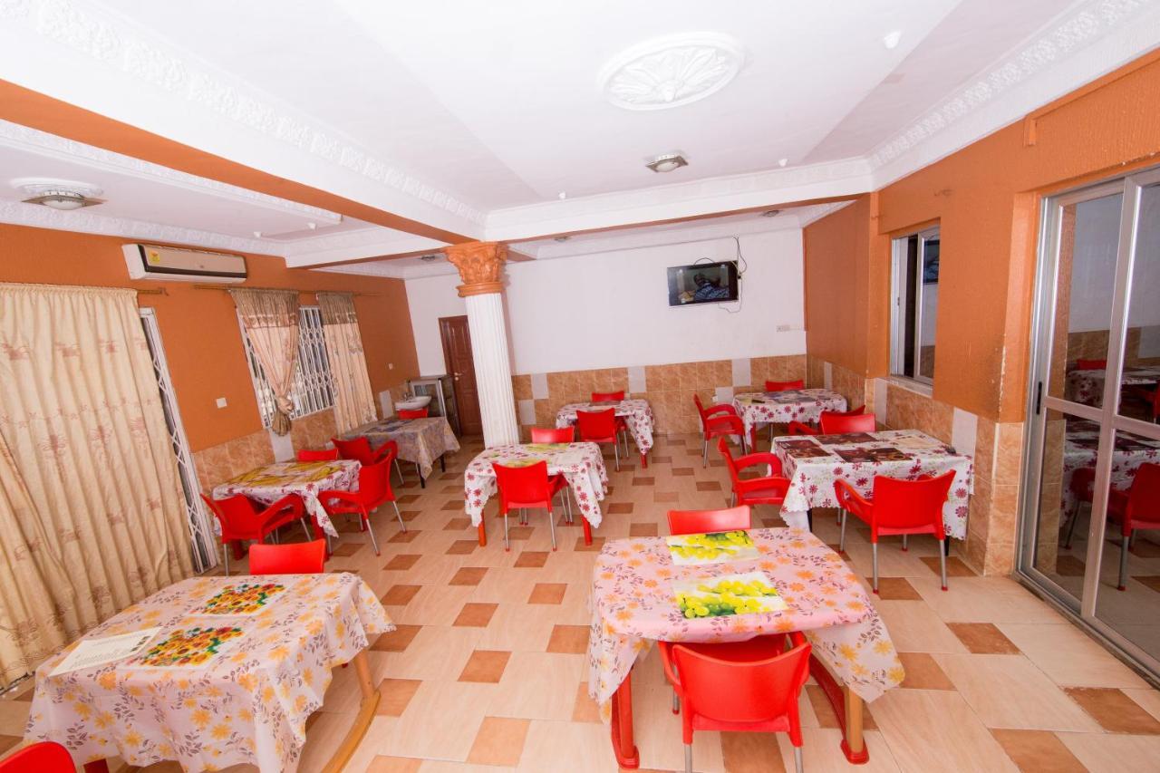 Pemicsa Hotel Accra Spintex Exteriör bild