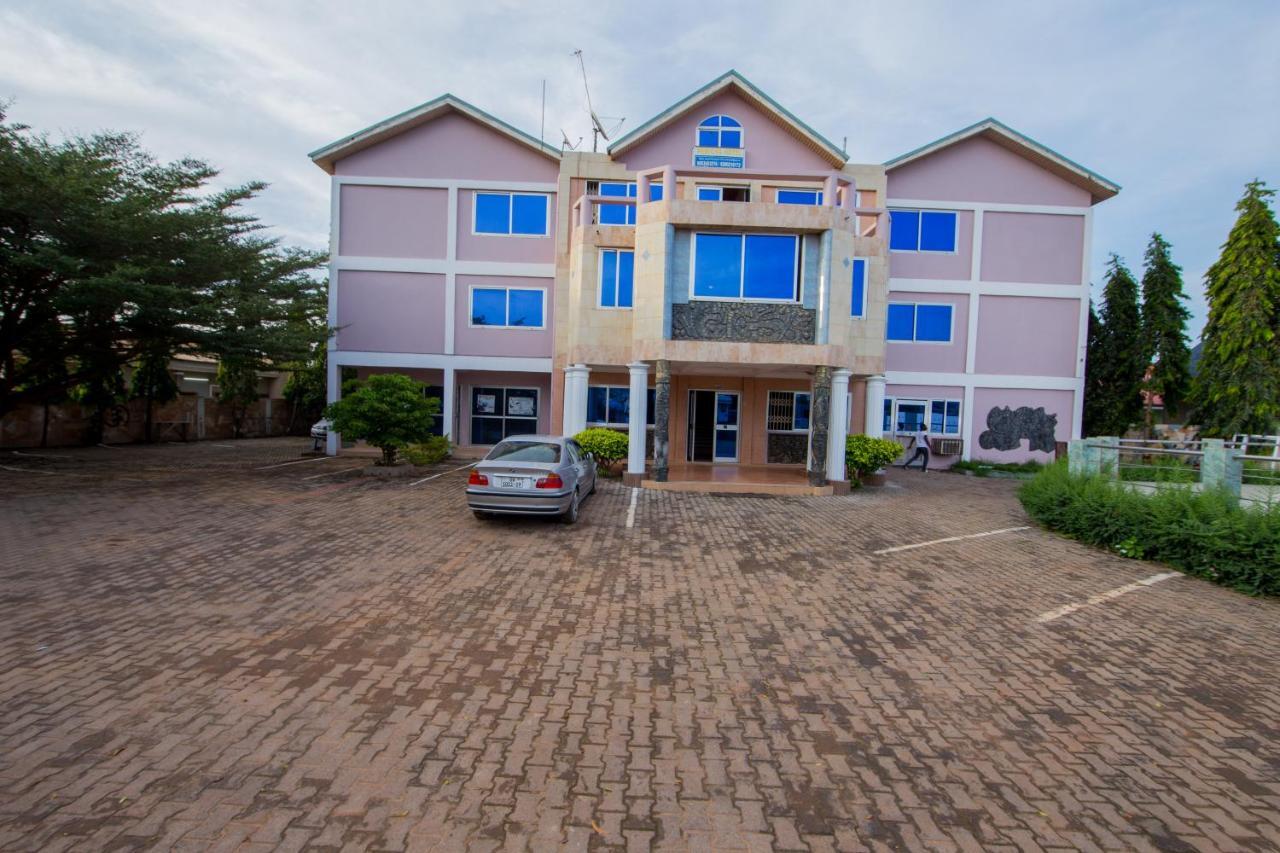 Pemicsa Hotel Accra Spintex Exteriör bild
