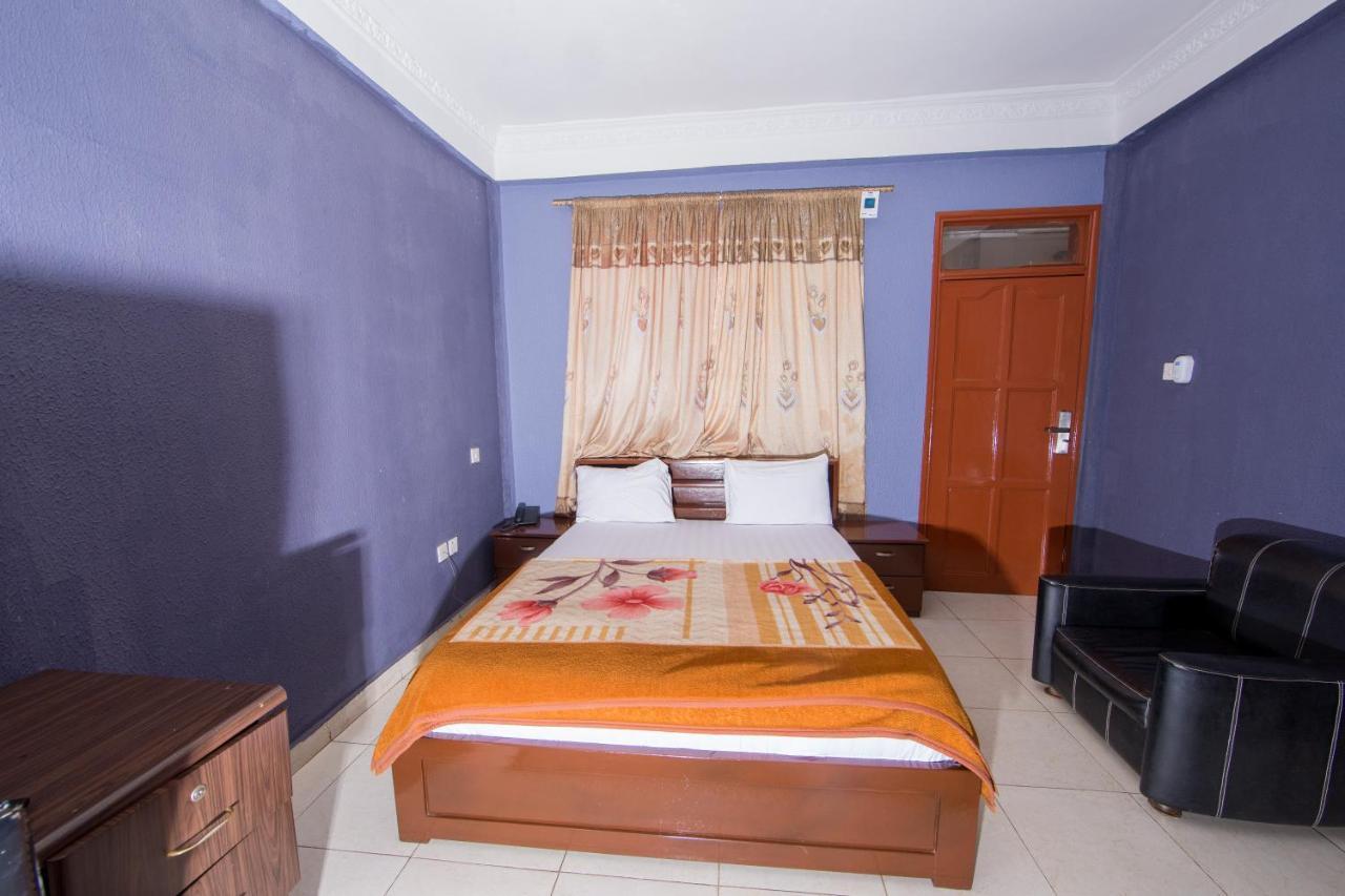 Pemicsa Hotel Accra Spintex Exteriör bild